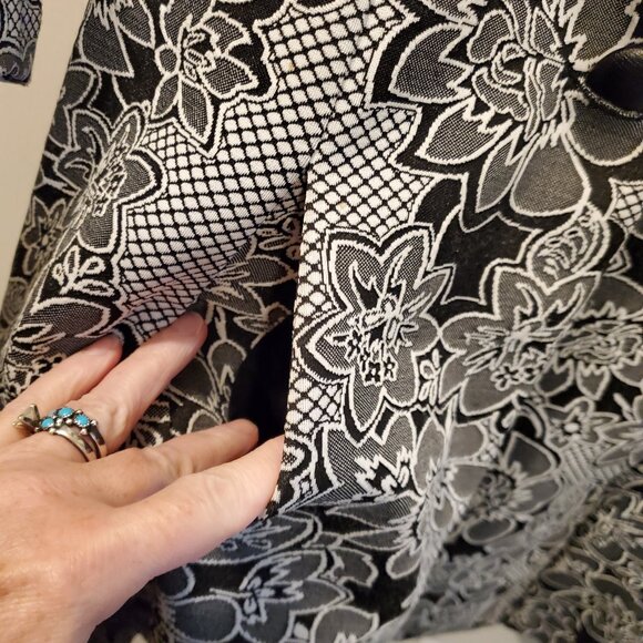 🖤🤍 Nygard Floral Tapestry Print Jacket / Coat - Size 6P - Picture 7 of 9